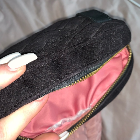 Gucci Velvet Belt Bag - Picture 8 of 11